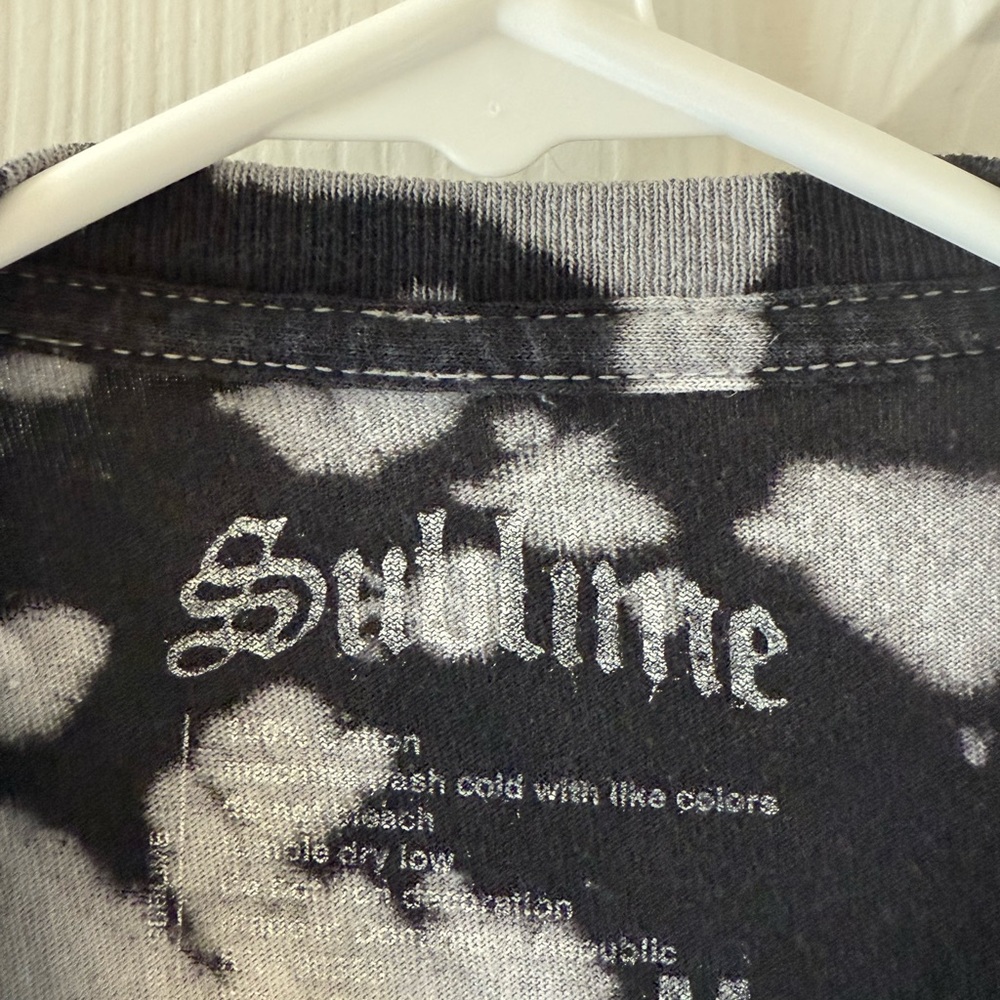 Hot Topic Black and White Sun Graphic Tee - Picture 3 of 4